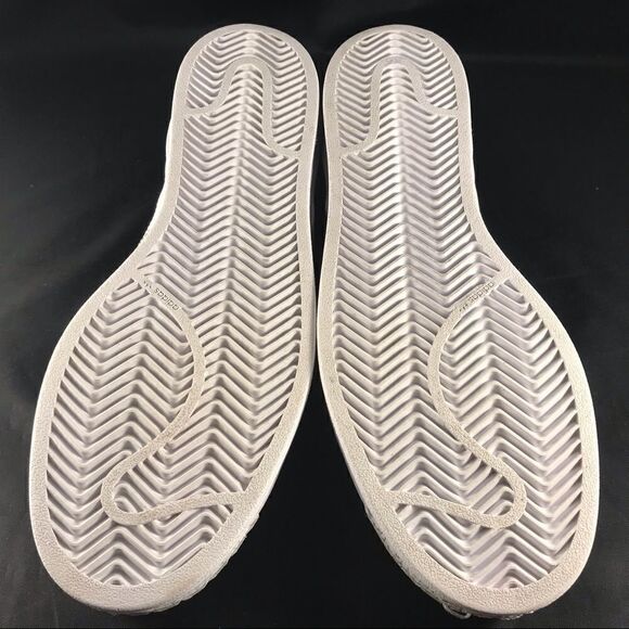 Mint cond adidas Pharrell Williams superstar 9.5 - Picture 7 of 12